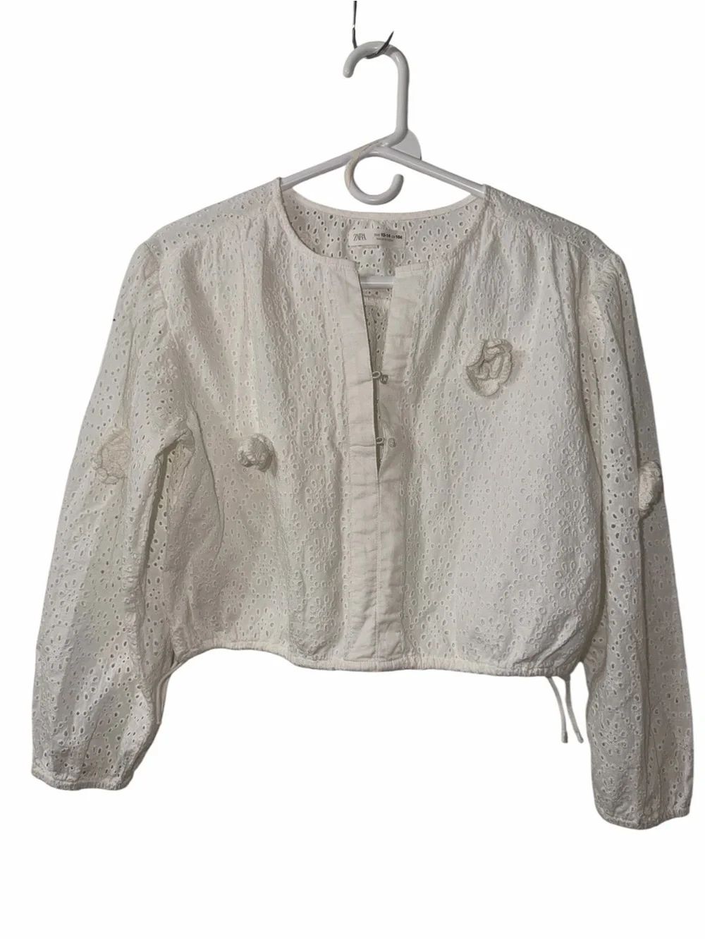 Zara Girls White Embroidered Eyelet Cropped Flower Detail Top Size 13-14 yrs